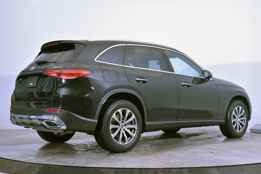 Thumbnail: 2026 Mercedes-Benz GLC - 7