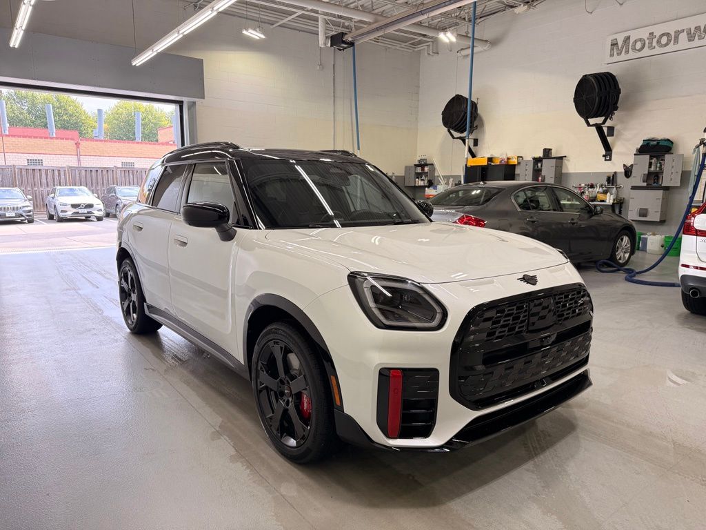 Thumbnail: 2027 MINI Cooper Countryman - 7