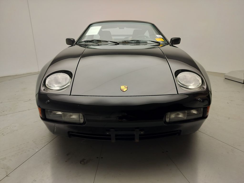 Thumbnail: 1988 Porsche 928 - 24
