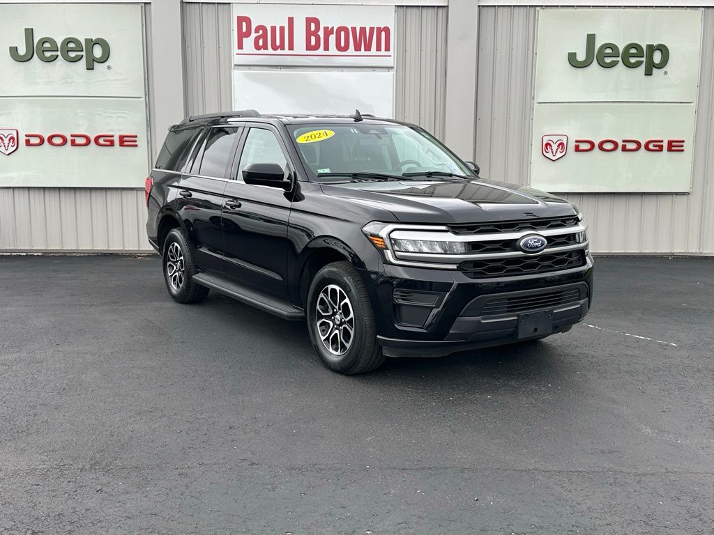 Black Metallic 2024 Ford Expedition XLT 4WD SUV / Crossover Four-Wheel Drive Automatic