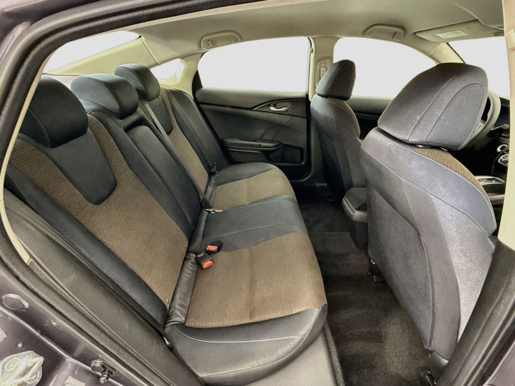 Thumbnail: 2019 Honda Insight - 20