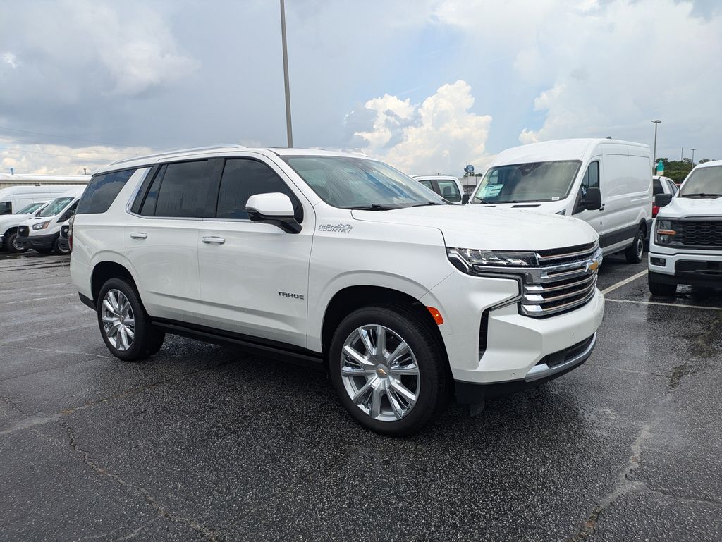 White (Iridescent Pearl Tricoat) 2024 Chevrolet Tahoe SUV / Crossover 4X2