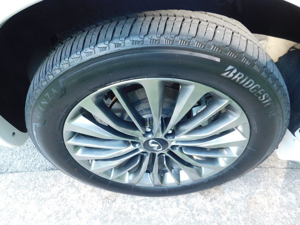 Thumbnail: 2021 INFINITI QX80 - 8