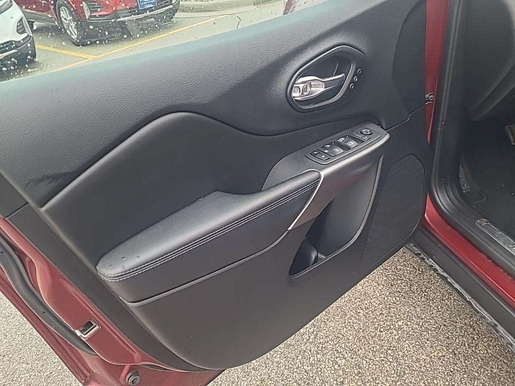 used 2021 Jeep Cherokee car, priced at $24,710