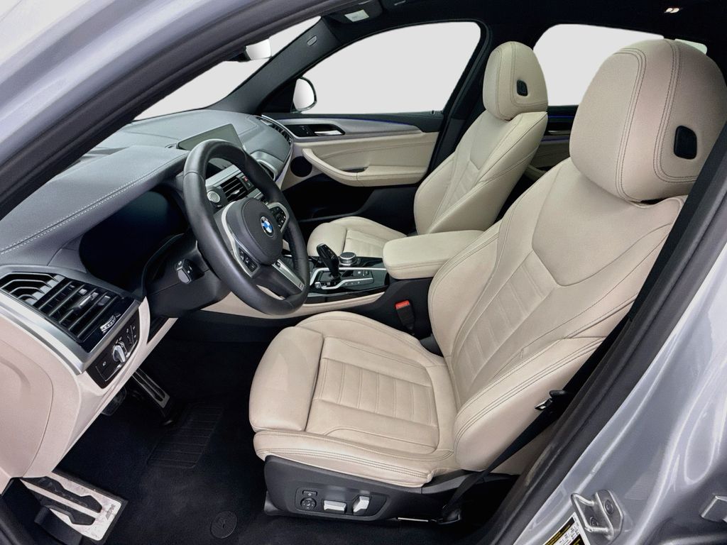 Thumbnail: 2021 BMW X4 - 18