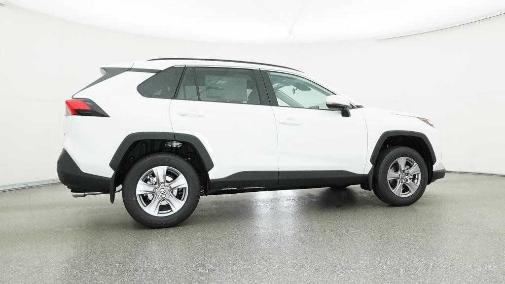 Thumbnail: 2025 Toyota RAV4 - 32