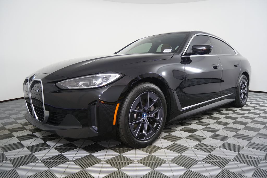 Thumbnail: 2023 BMW i4 - 7