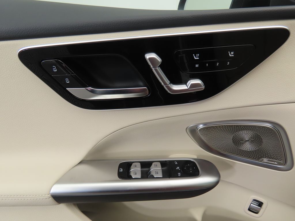 Thumbnail: 2025 Mercedes-Benz C-Class - 25