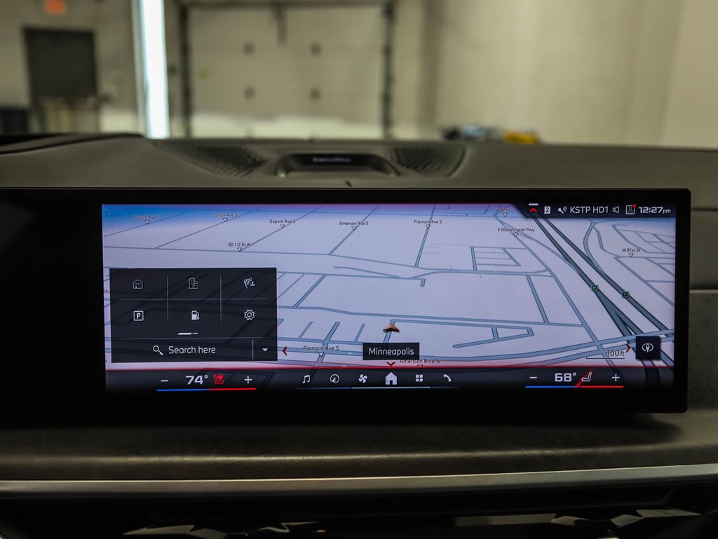 Thumbnail: 2024 BMW X7 - 16