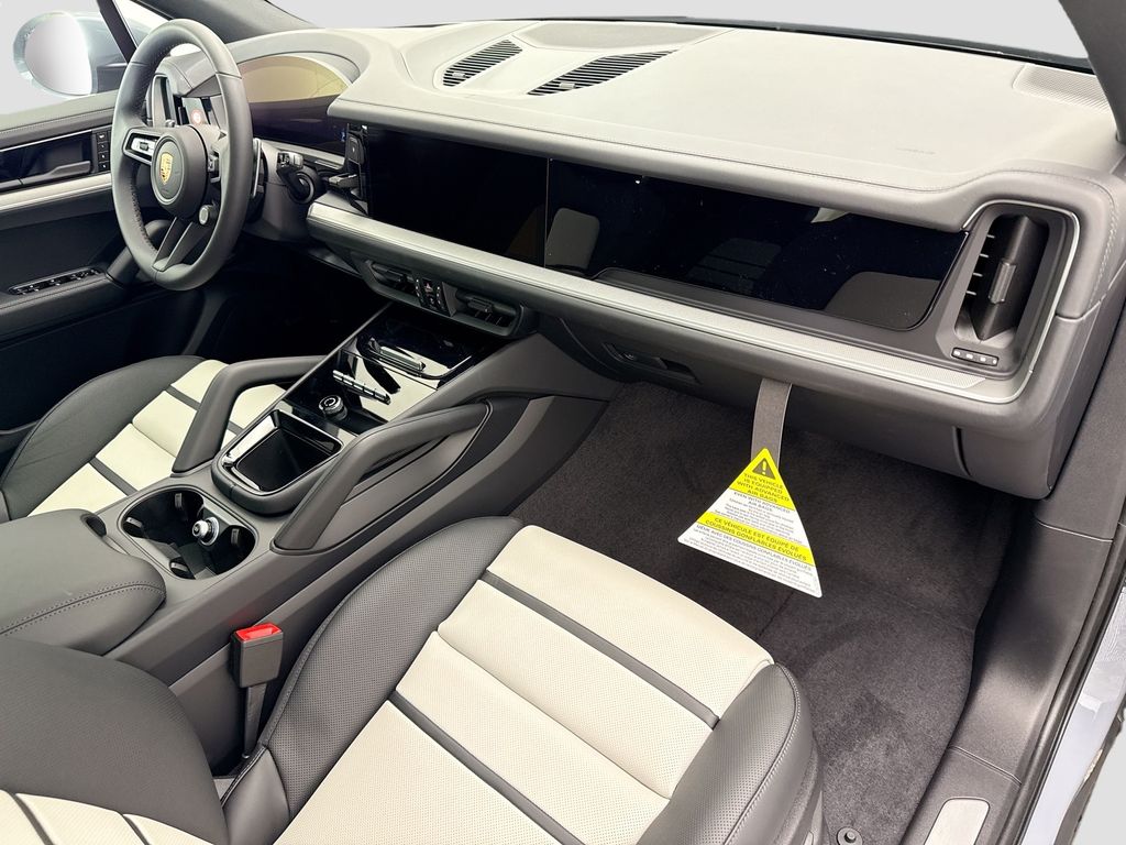 Thumbnail: 2026 Porsche Cayenne - 20