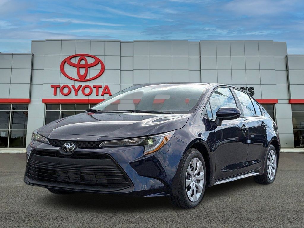 2026 Toyota Corolla LE FWD