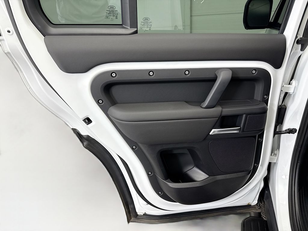 Thumbnail: 2025 Land Rover Defender - 25