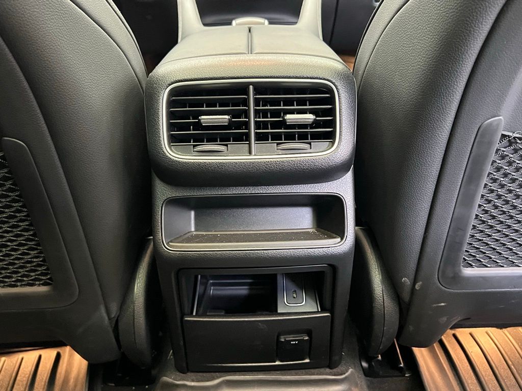 Thumbnail: 2023 Mercedes-Benz GLE - 9