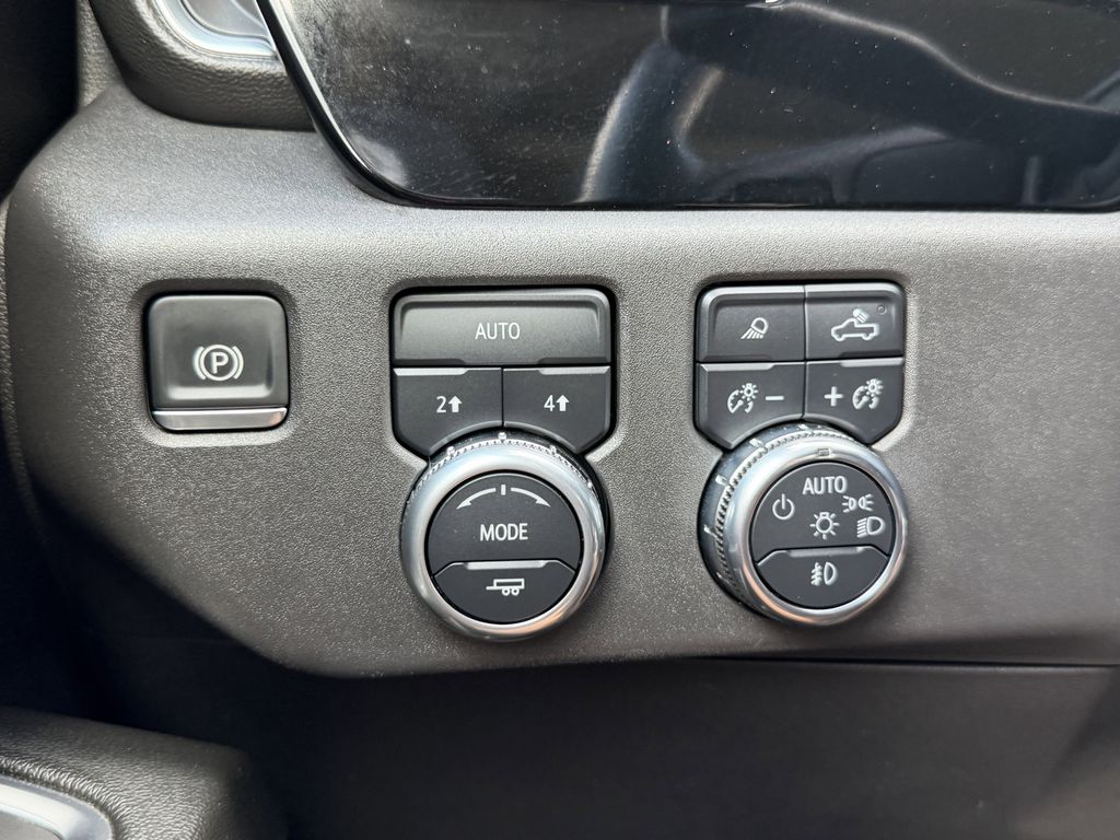 used 2025 GMC Sierra 1500 car, priced at $45,791