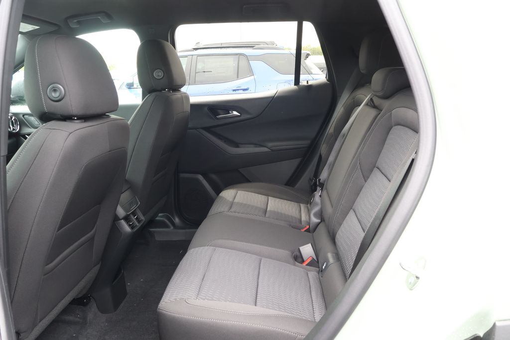 2026 Chevrolet Equinox LT 32
