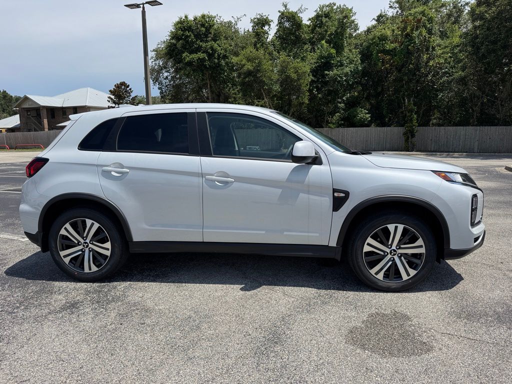 2025 Mitsubishi Outlander Sport ES photo 7