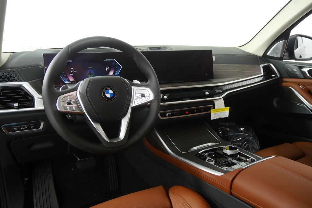 Thumbnail: 2026 BMW X7 - 20