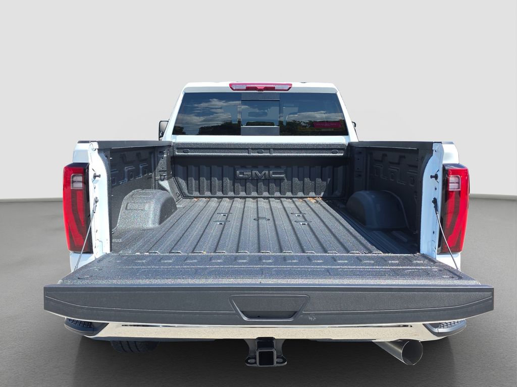 New 2026 White GMC SLT image 17