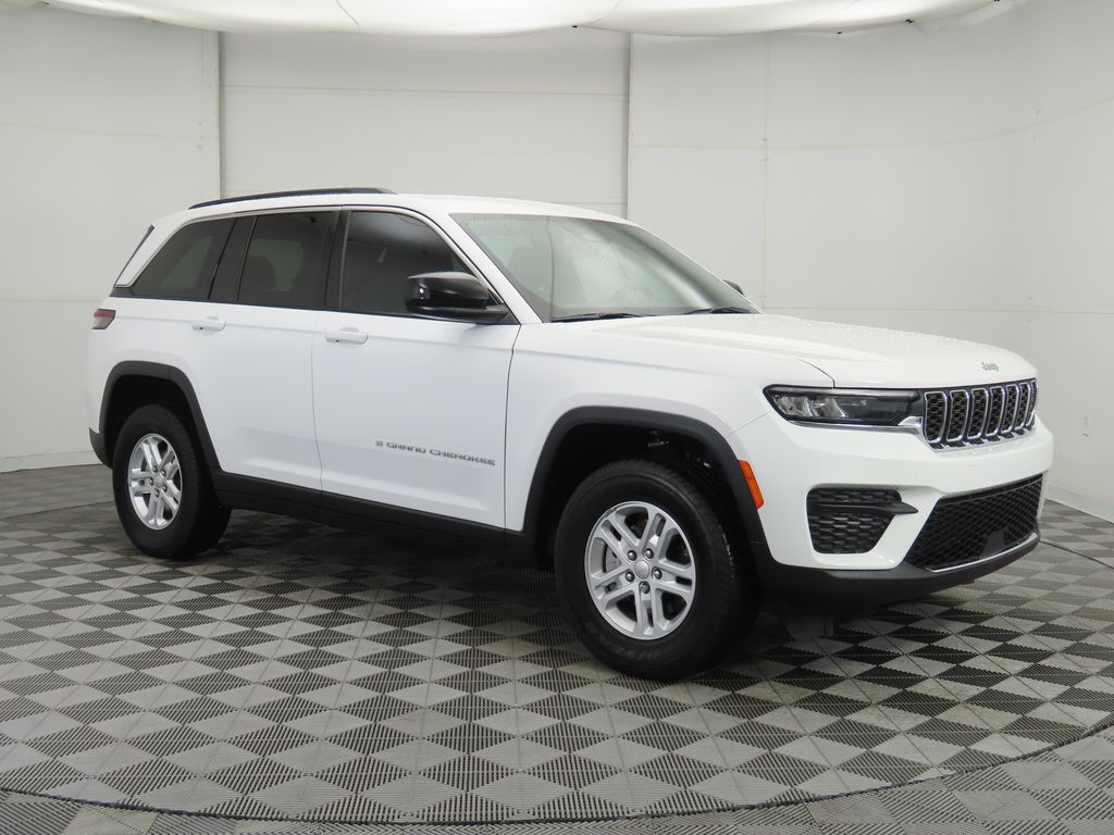 Thumbnail: 2025 Jeep Grand Cherokee - 3