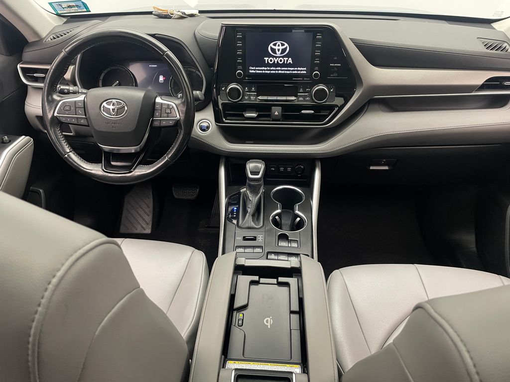 Thumbnail: 2020 Toyota Highlander - 24