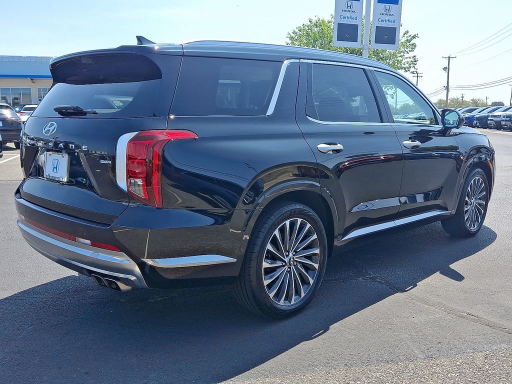 Thumbnail: 2023 Hyundai Palisade - 4