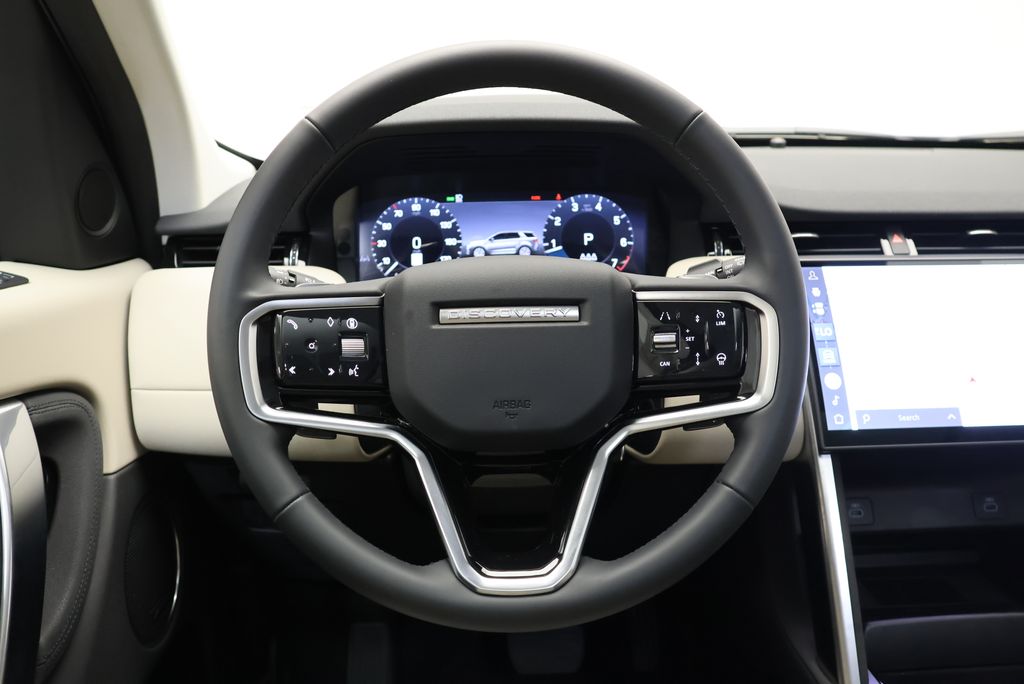 Thumbnail: 2025 Land Rover Discovery Sport - 17