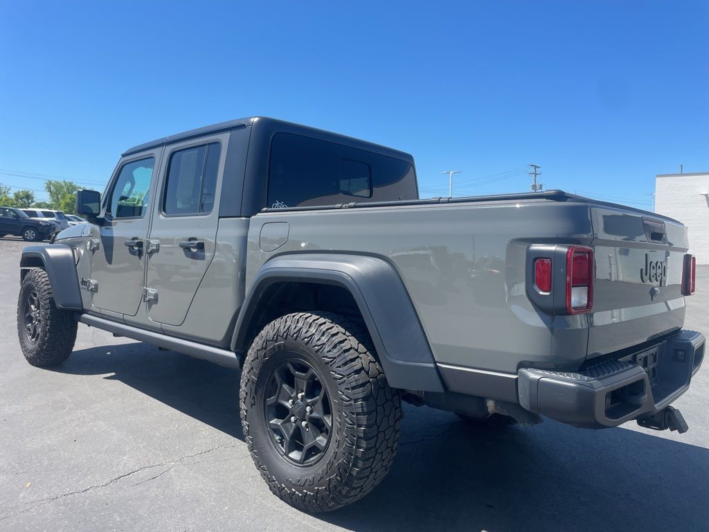 Used 2020 Gray Jeep Sport image 10