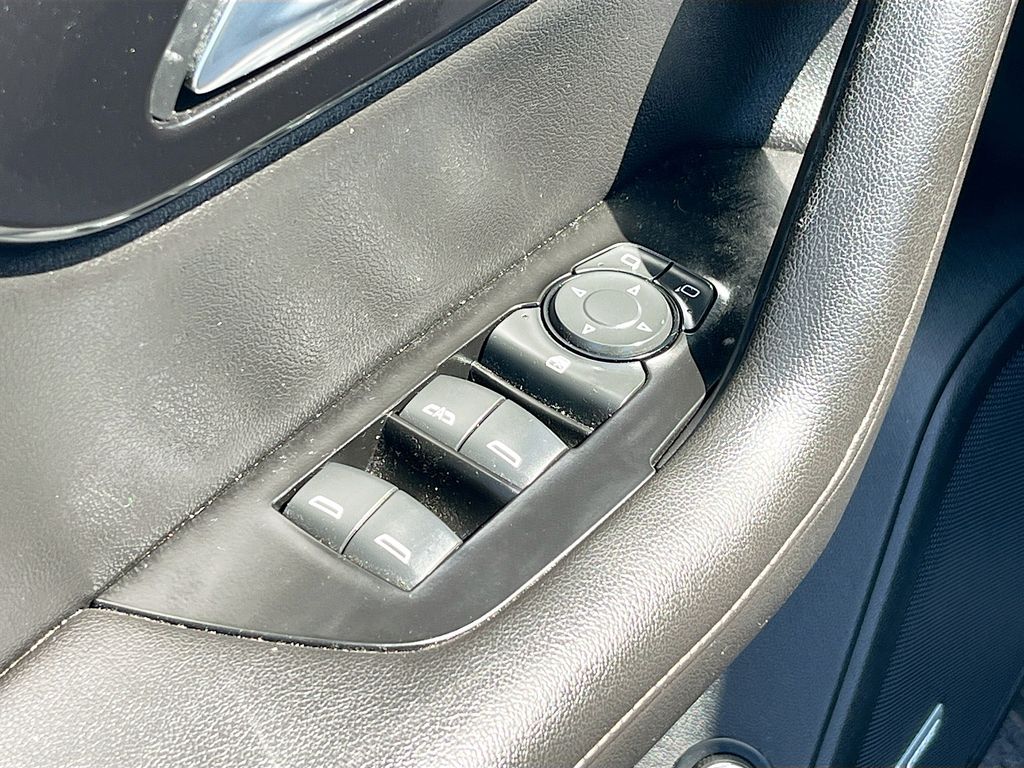 Used 2021 Gray Chevrolet Premier image 18
