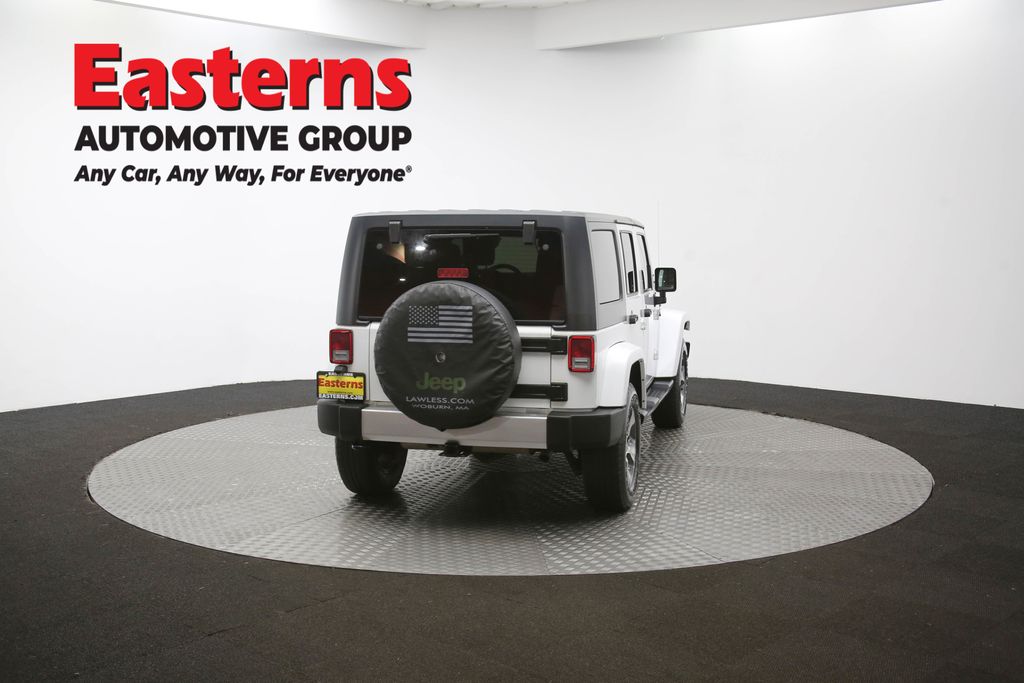 Used 2018 White Jeep Unlimited Sahara image 37