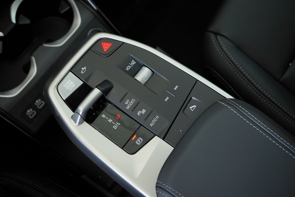 Thumbnail: 2026 BMW X1 - 19