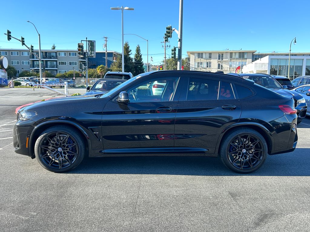 Thumbnail: 2023 BMW X4 - 2