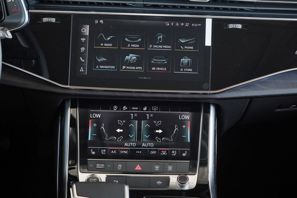 Thumbnail: 2026 Audi Q7 - 10