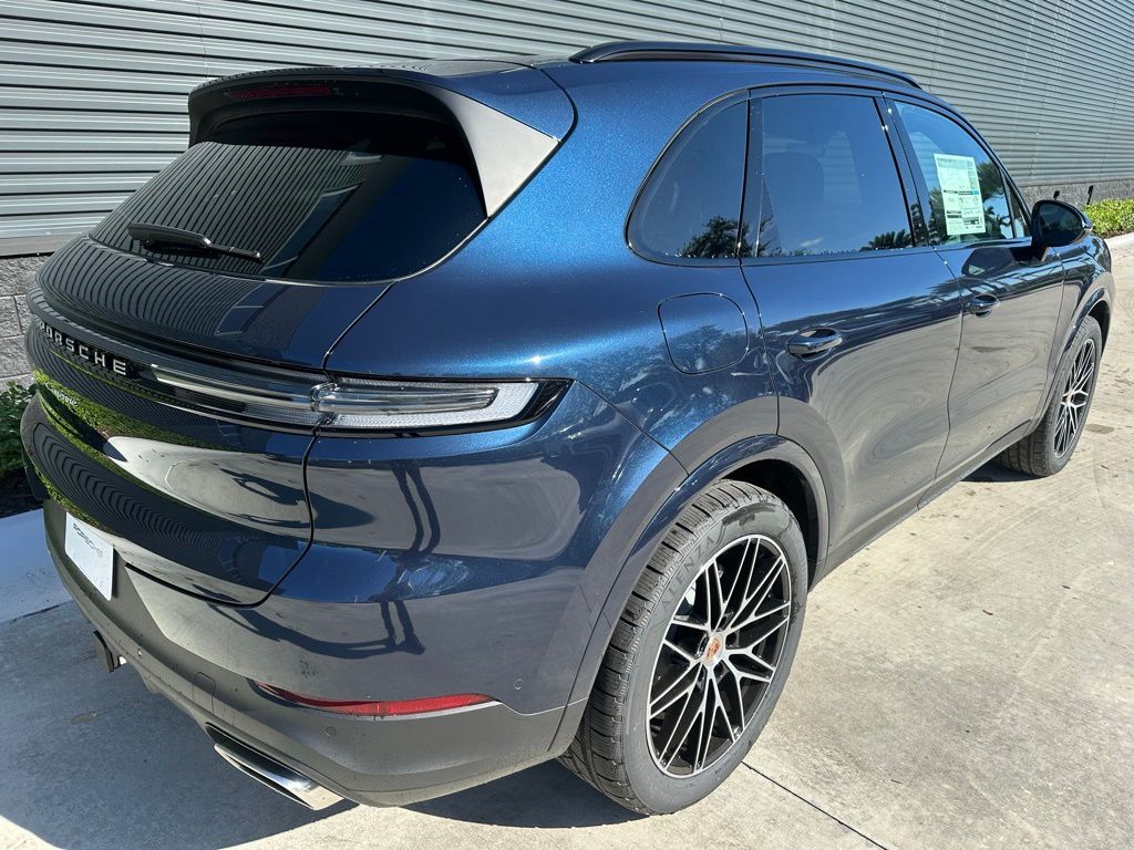 2025 Porsche Cayenne  12