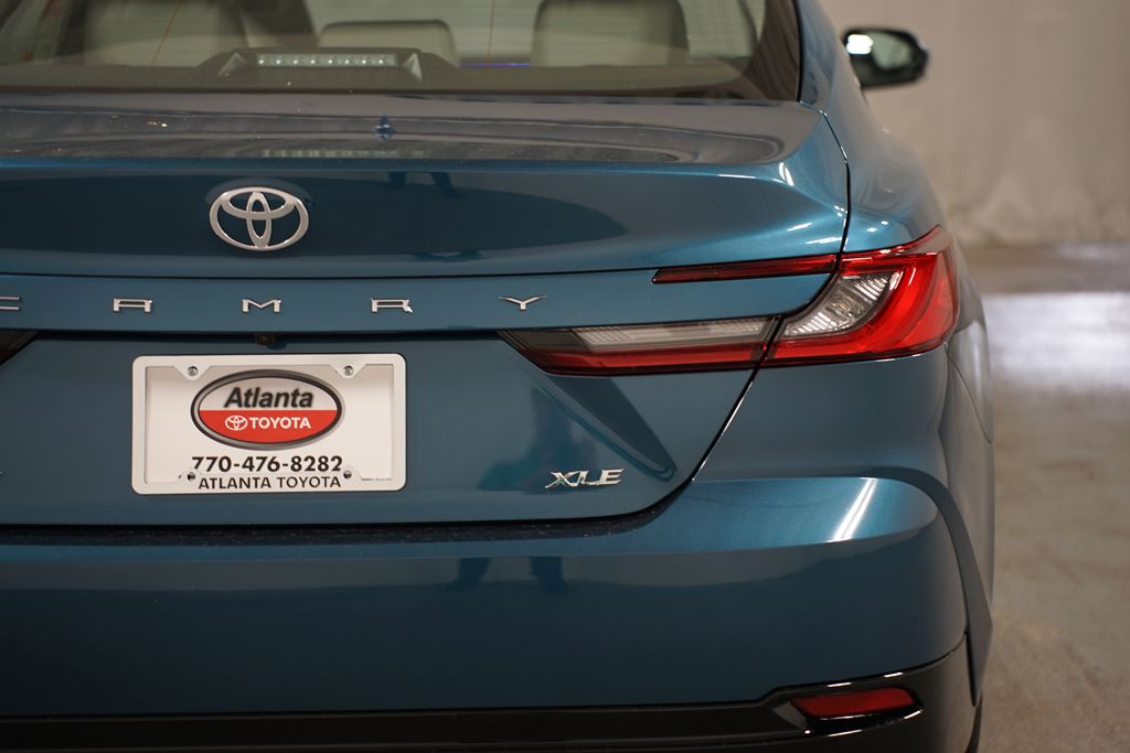 Thumbnail: 2025 Toyota Camry - 10