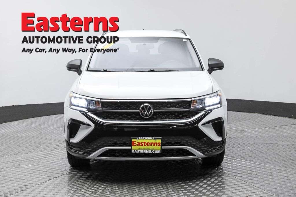 Used 2022 White Volkswagen 1.5T S image 2