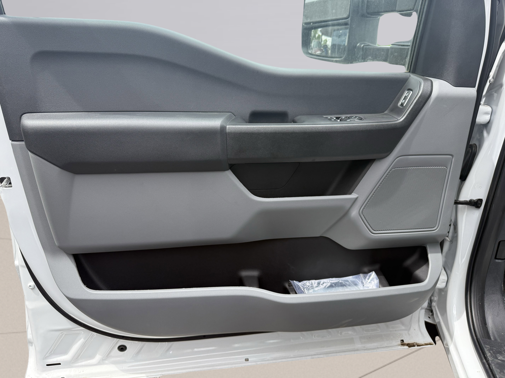 Used 2024 White Ford XL image 17