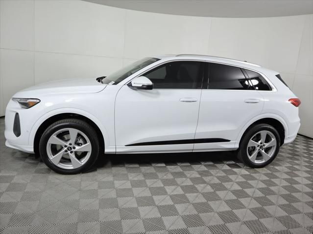 Thumbnail: 2025 Audi Q5 - 8