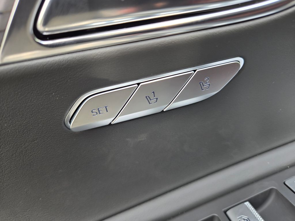 Thumbnail: 2025 Genesis GV80 - 21