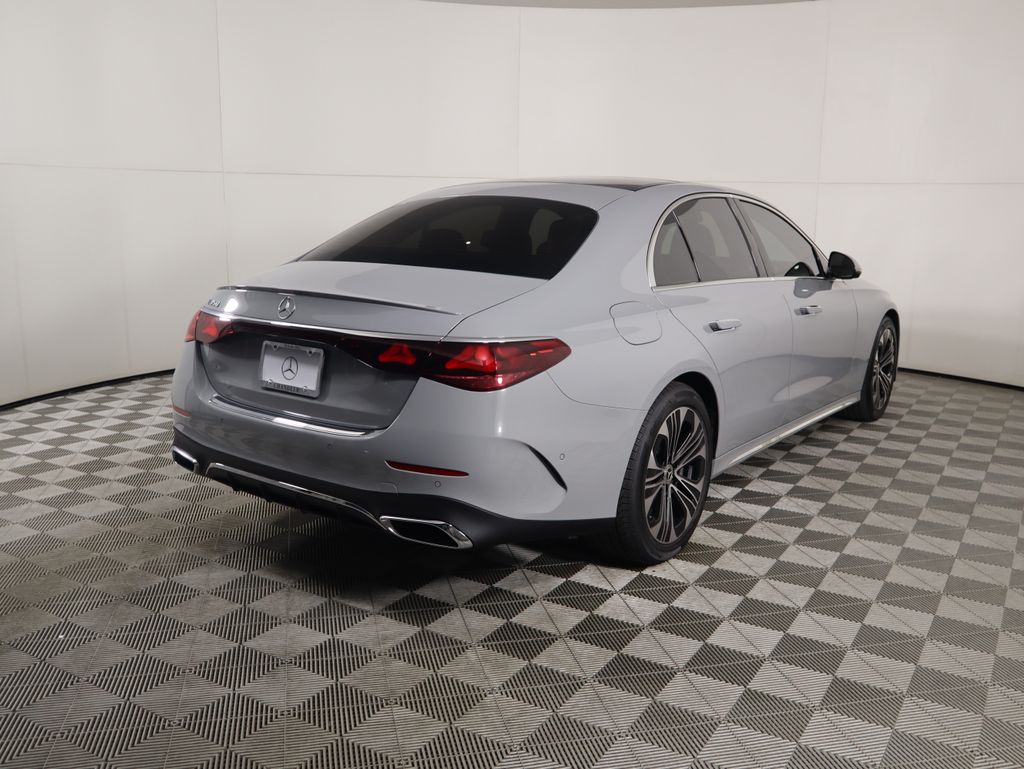 Thumbnail: 2026 Mercedes-Benz E-Class - 5