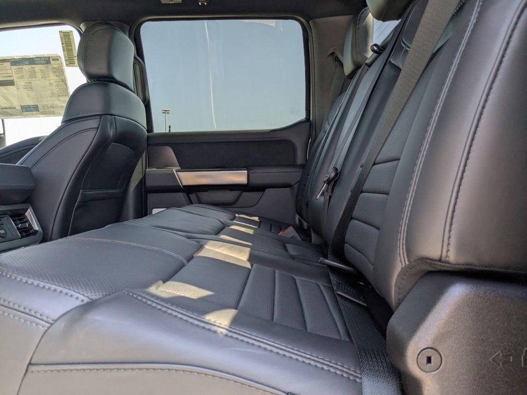 2026 Ford Super Duty F-250 SRW Platinum