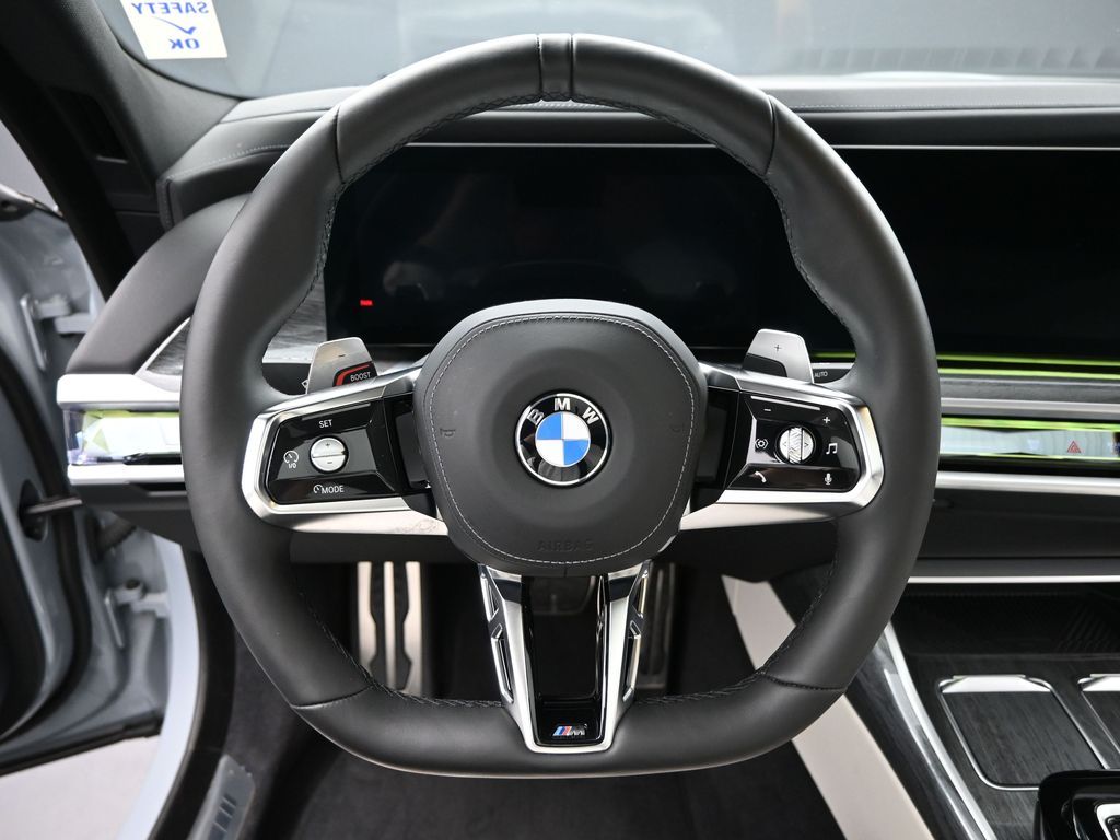 2024 BMW 760i xDrive