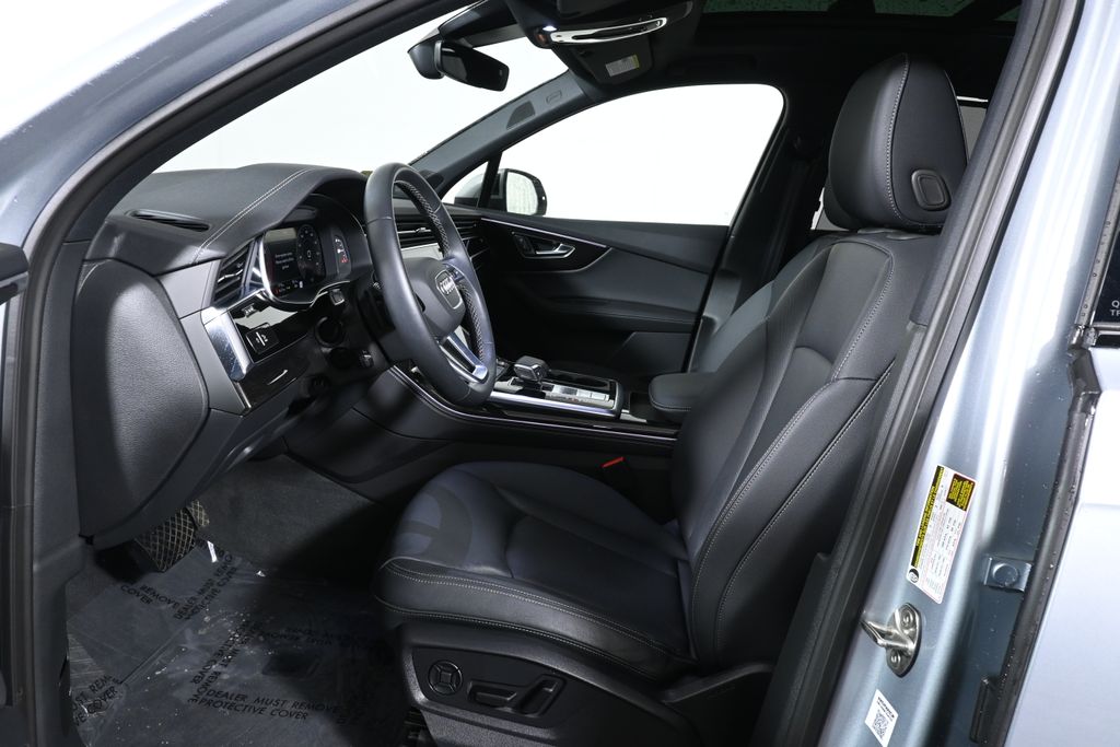 Thumbnail: 2026 Audi Q7 - 3