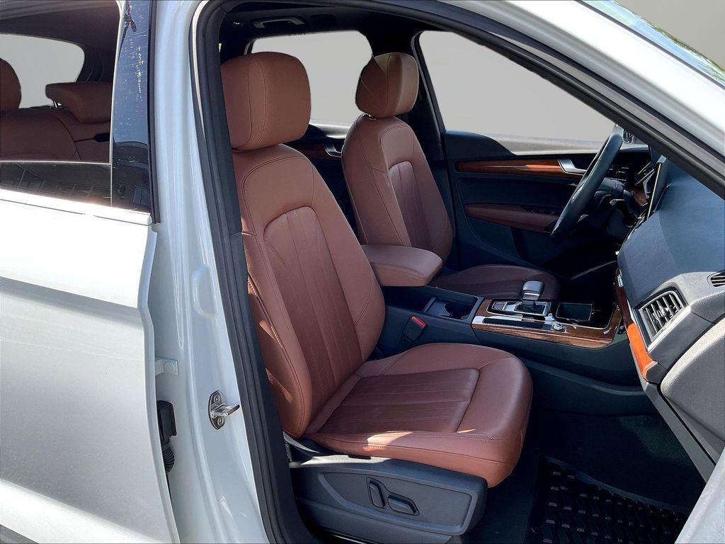 2023 Audi Q5 45 S line Premium Glacier White - Grieco Acura - Image 29
