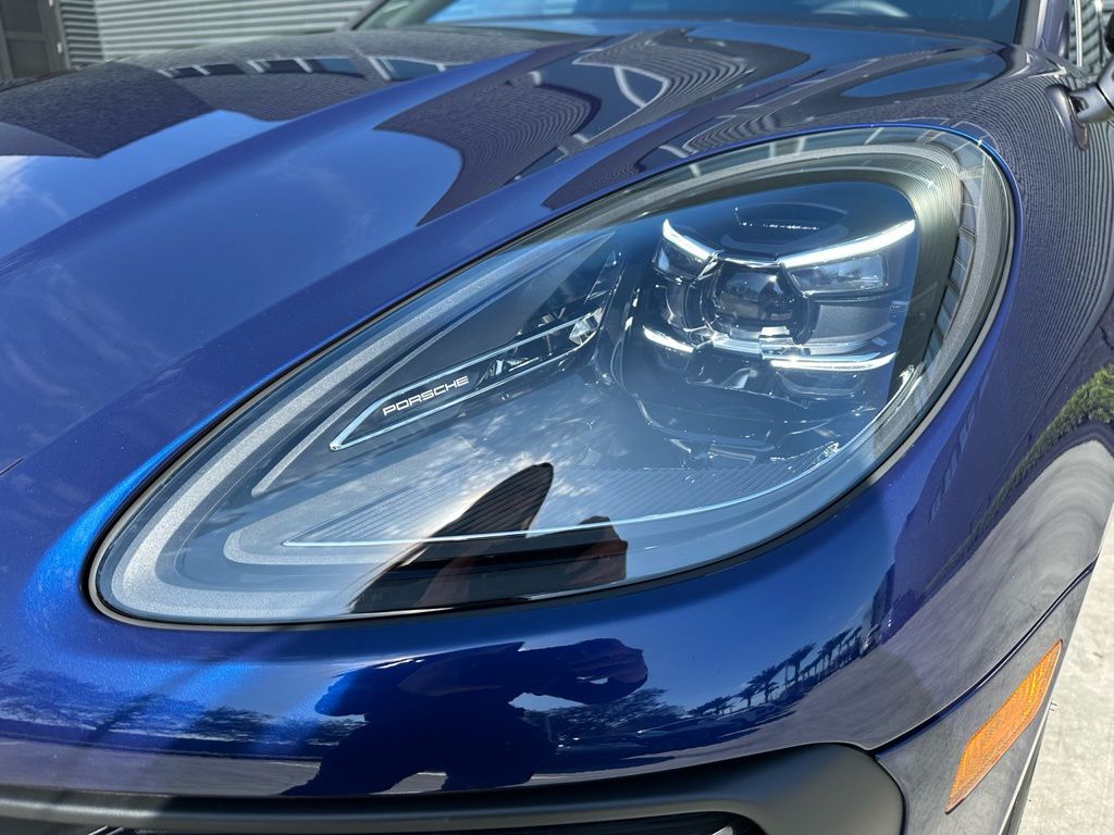 Thumbnail: 2026 Porsche Macan - 13