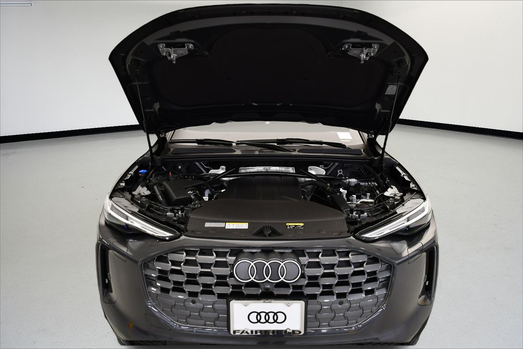 Thumbnail: 2025 Audi Q5 - 12