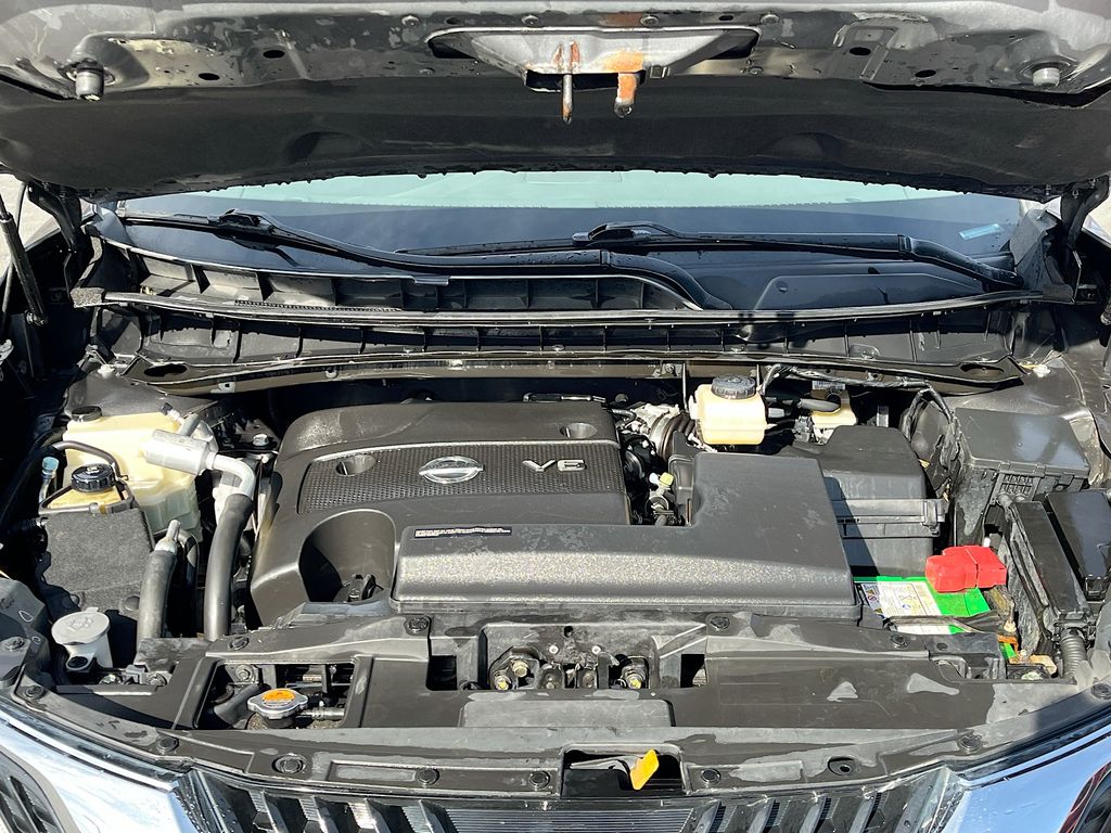 Used 2017 Gray Nissan SL image 32