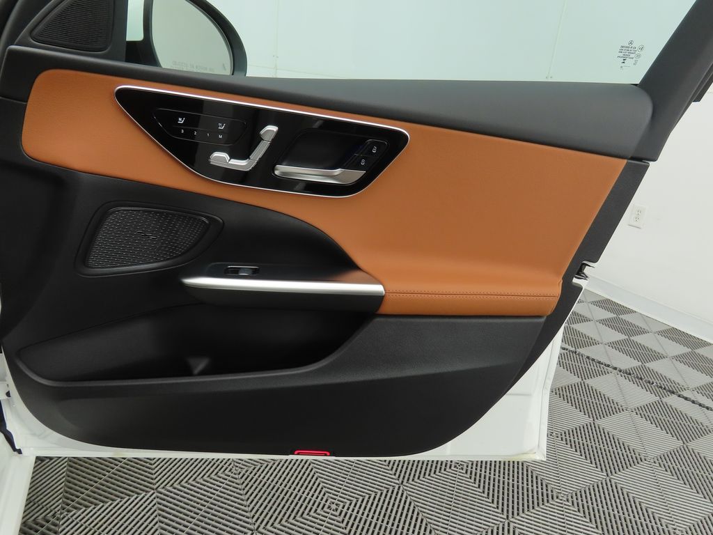 Thumbnail: 2025 Mercedes-Benz C-Class - 25