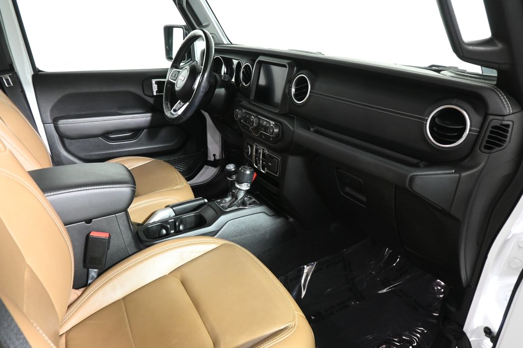 Thumbnail: 2021 Jeep Wrangler - 27