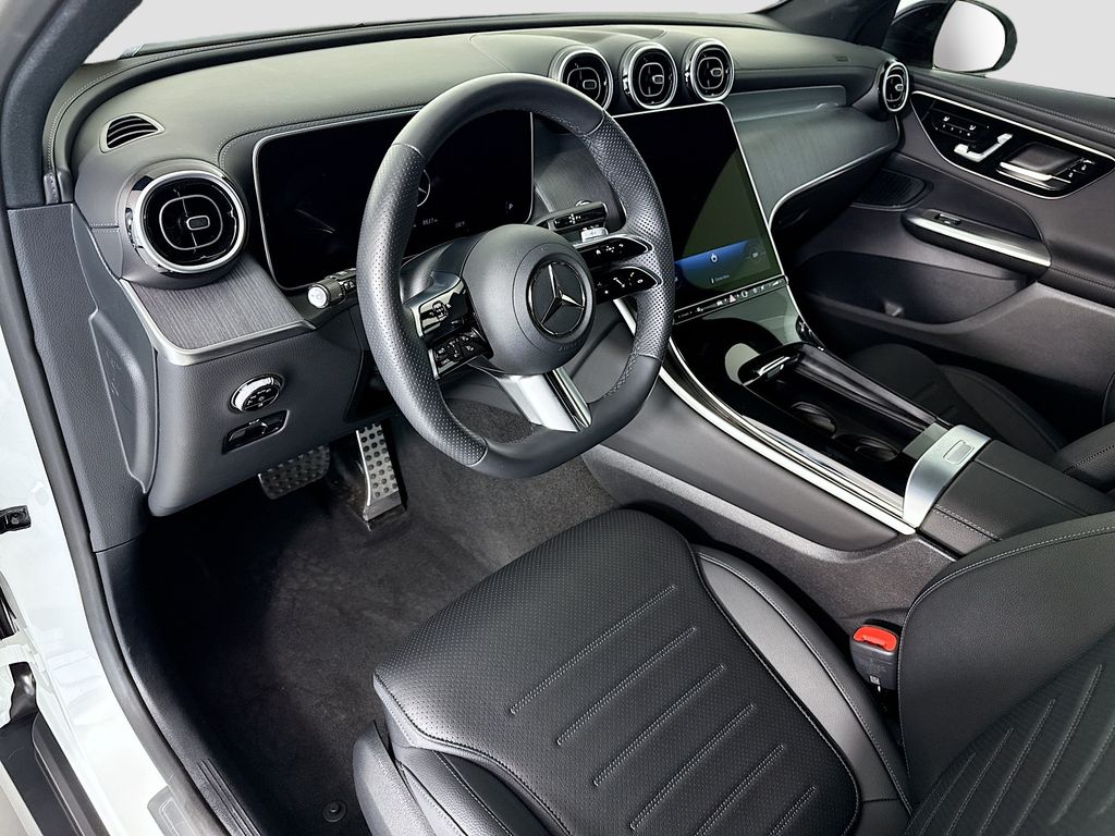 Thumbnail: 2026 Mercedes-Benz GLC - 9