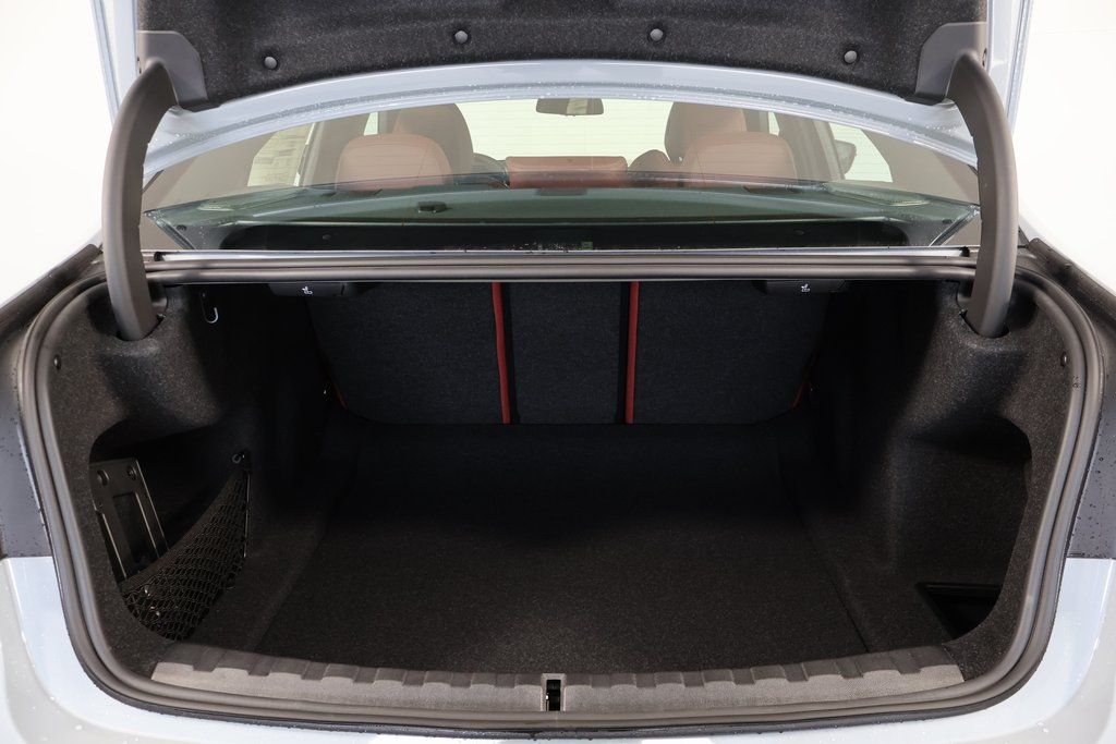 Thumbnail: 2026 BMW 3 Series - 8